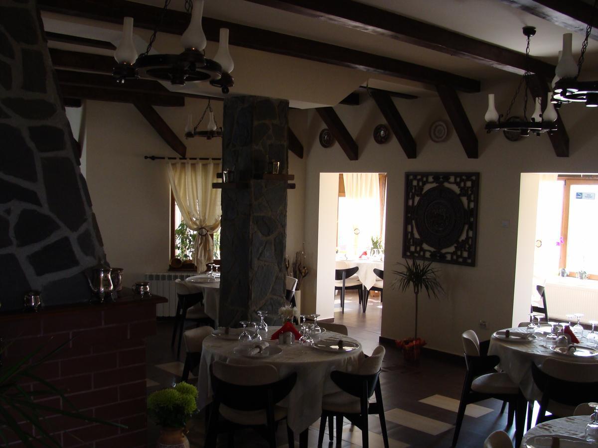 Pensiunea Taverna Bucium Яссы Экстерьер фото