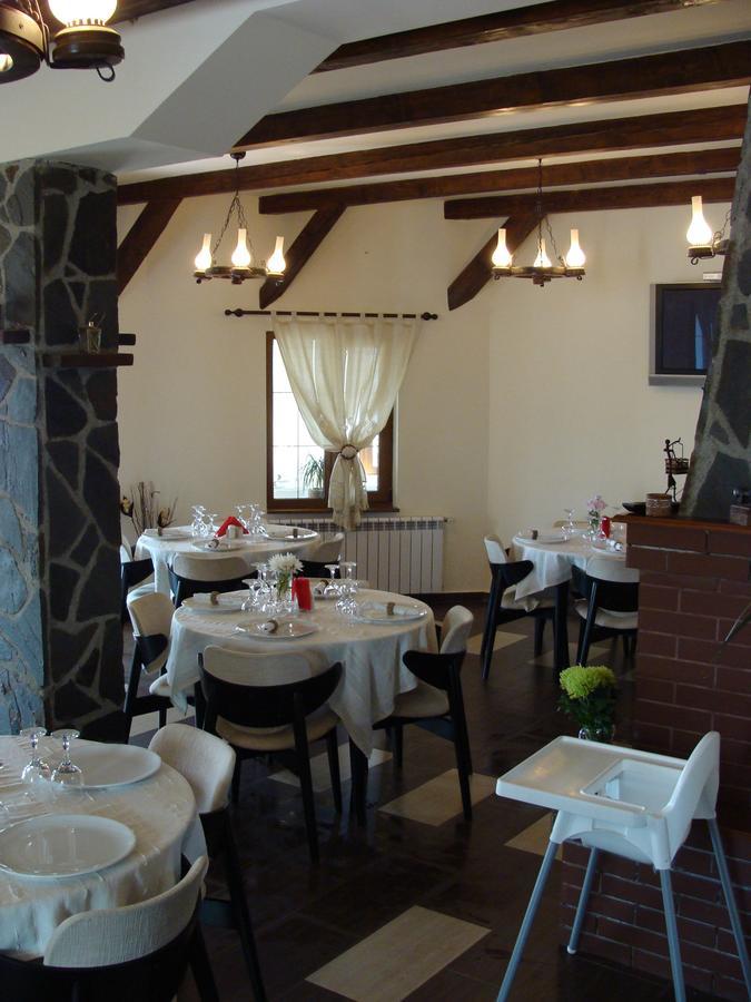 Pensiunea Taverna Bucium Яссы Экстерьер фото