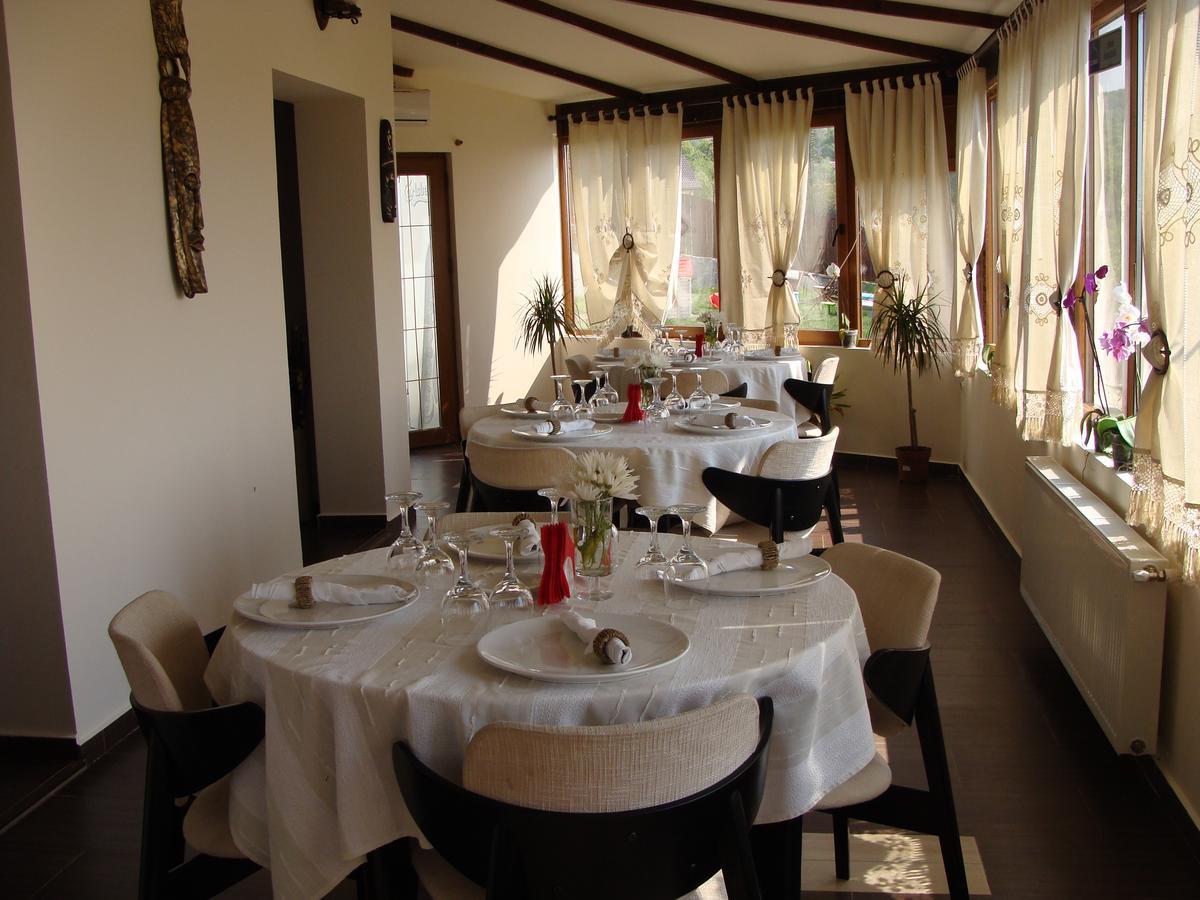 Pensiunea Taverna Bucium Яссы Экстерьер фото