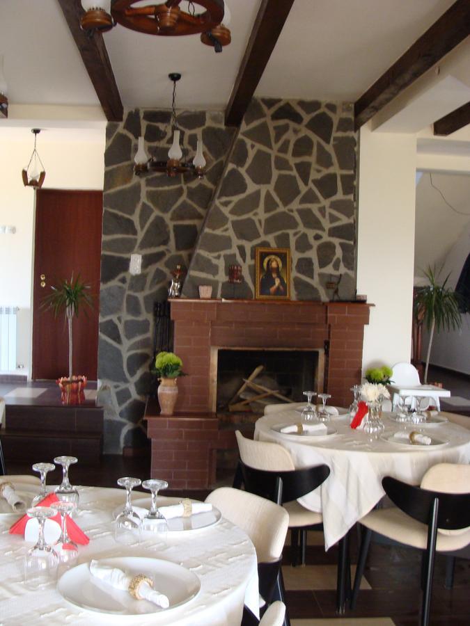 Pensiunea Taverna Bucium Яссы Экстерьер фото